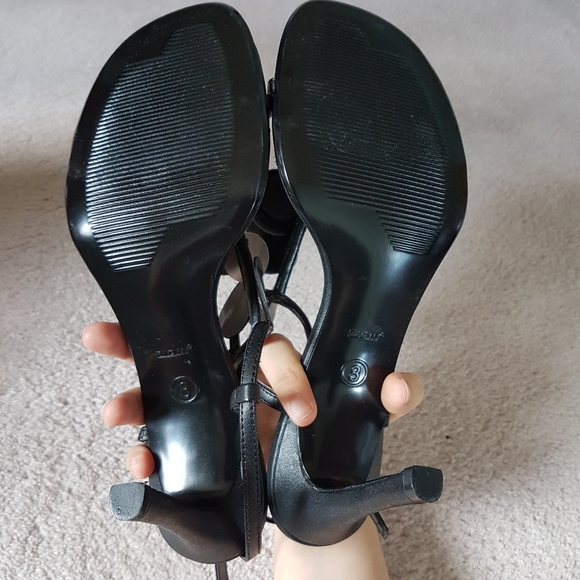 Starlet by Star Jones Black Flashy T-strap Heels - Picture 4 of 6